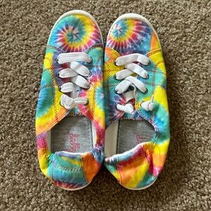 Jellypop shoes size 8.5 tiedye